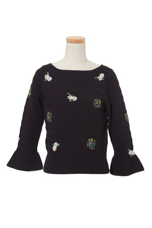 Flower embroidery border knit プルオーバー