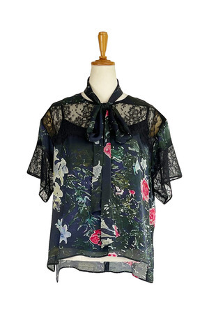 Rose&lilies at night print Silk ブラウス