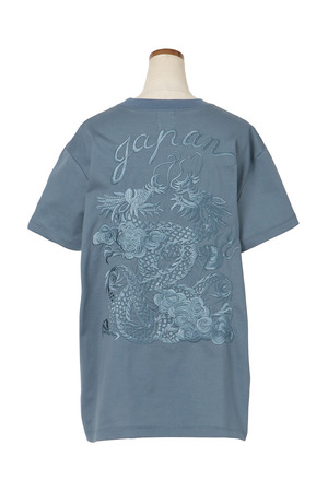 Dragon Embroidery Tシャツ
