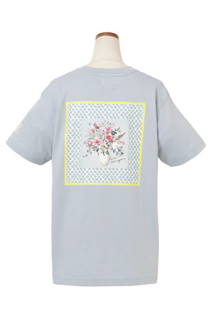 Flower Scarf Print Tシャツ