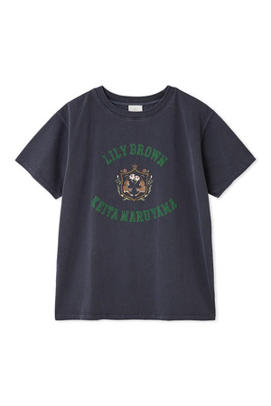 【LILY BROWN】Collaboration Emblem Graphic Tシャツ