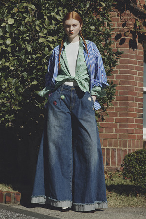 Embroidery Denim ワイドパンツ