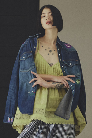 Embroidery Denim シャツ