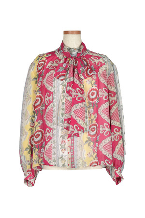 Floral Ethnic Border Silk ブラウス