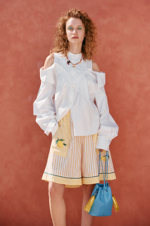 Lemon Embroidery Stripe ショートパンツ